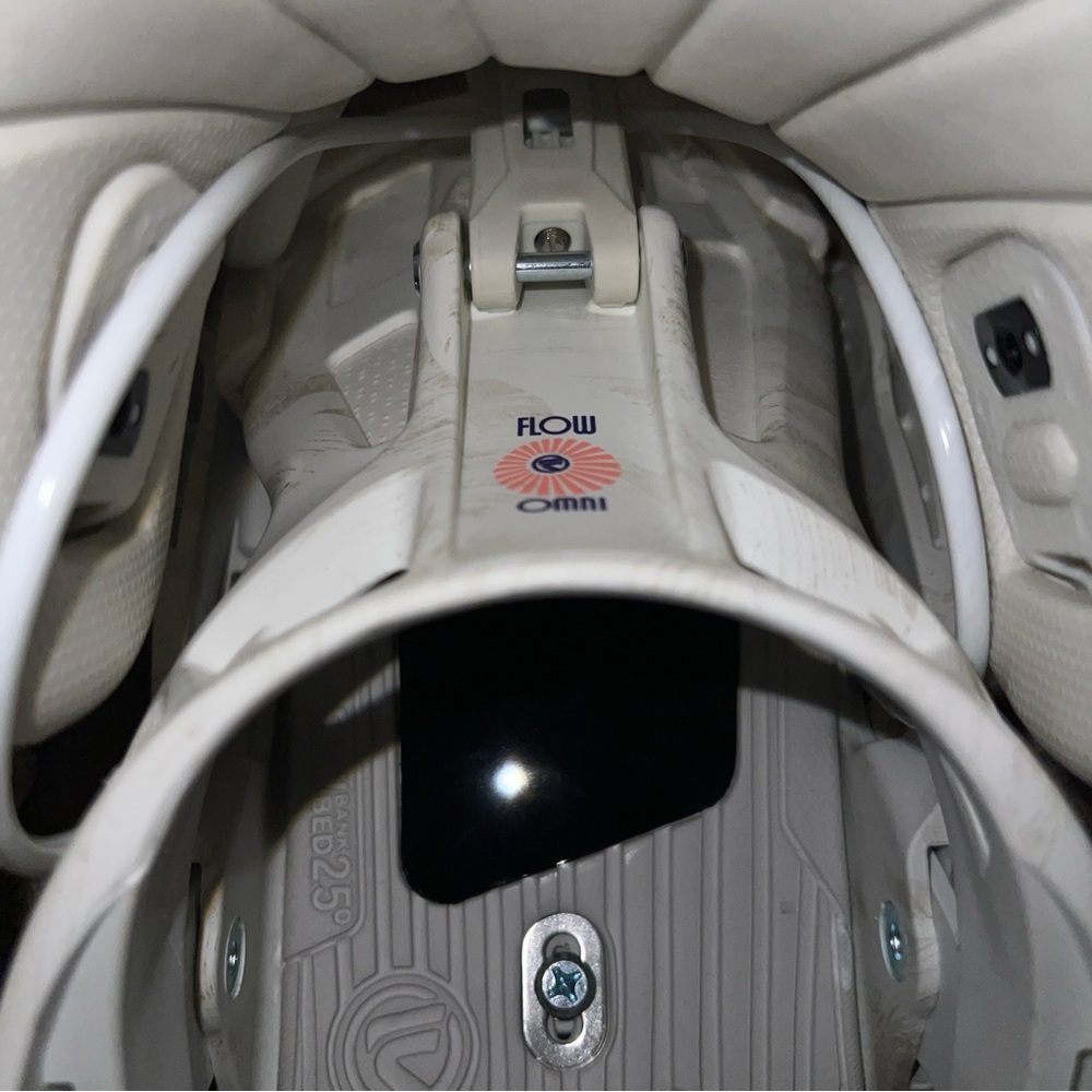 Flow Snowboard Bindings (OMNI) - Picture 5 of 16